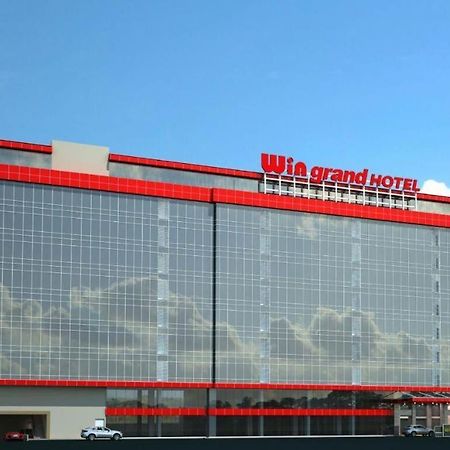 Win Grand Hotel Bekasi Exterior photo